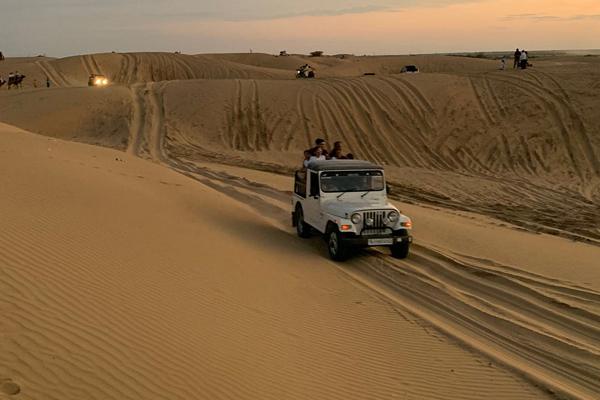 Jeep Safari Jaisalmer Rangilo Rajasthan